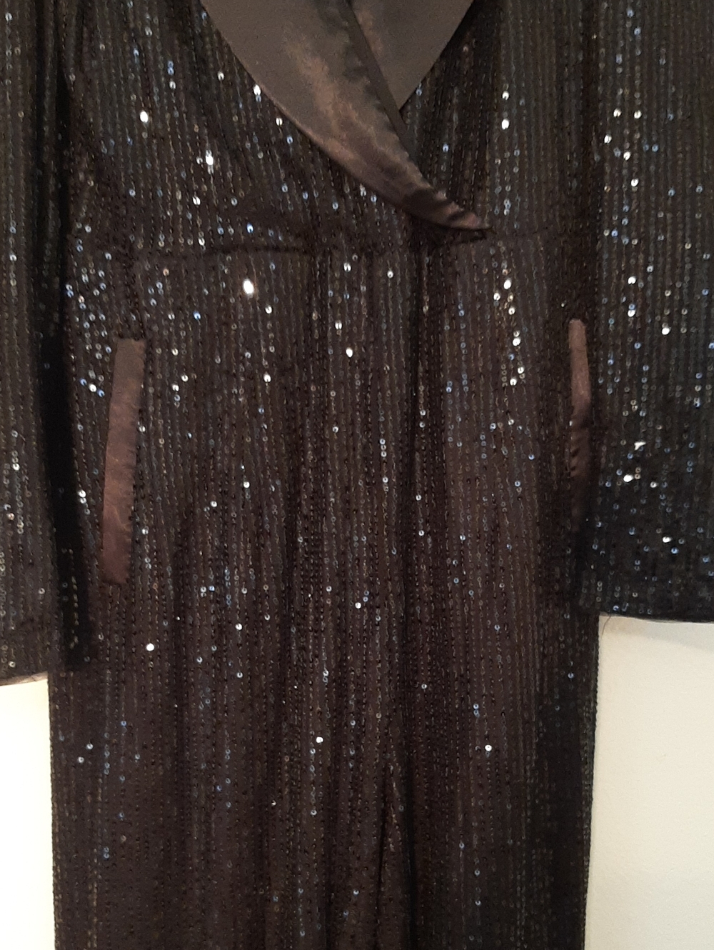 Sequined Jumpsuit With Satin Lapels & Trim. Slight Puffed Sleeve. Sz LG. - Picture 3 of 11